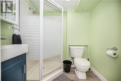 49 Mary Street, Petawawa, ON - Indoor Photo Showing Bathroom