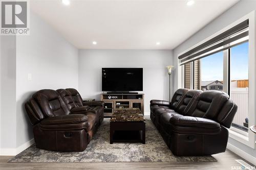 7924 Barley Crescent, Regina, SK - Indoor Photo Showing Living Room