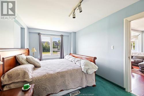 7045 Riverside Drive East, Windsor, ON - Indoor Photo Showing Bedroom