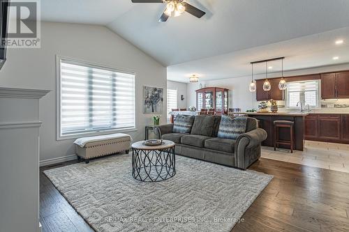3 Woodhatch Crescent, Ingersoll, ON - Indoor Photo Showing Living Room