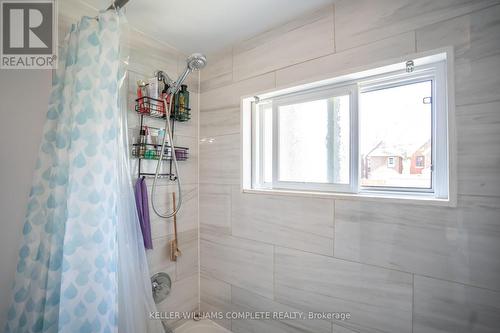 165 Emerald Street N, Hamilton, ON - Indoor Photo Showing Bathroom