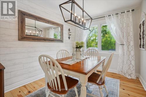 16 Church Street, Hamilton (Waterdown), ON - Indoor Photo Showing Dining Room