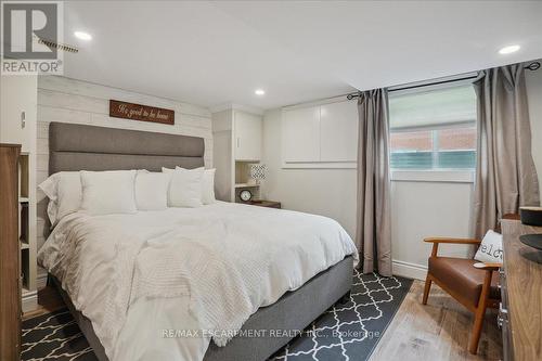 16 Church Street, Hamilton (Waterdown), ON - Indoor Photo Showing Bedroom