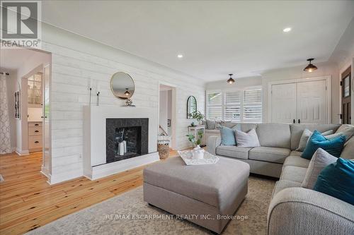 16 Church Street, Hamilton (Waterdown), ON - Indoor Photo Showing Living Room With Fireplace