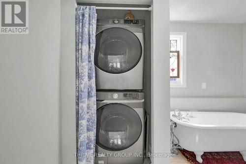 839 Maitland Street, London, ON - Indoor Photo Showing Laundry Room