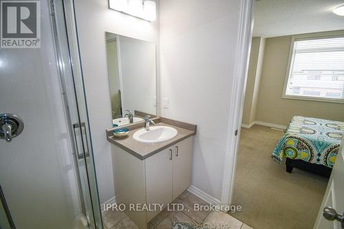 1353 Michael Circle N, London, ON - Indoor Photo Showing Bathroom