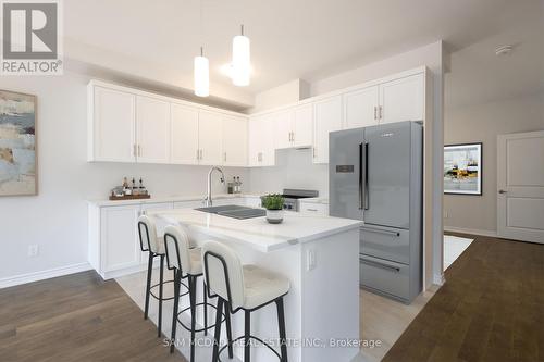 47 Hildred Street, Welland, ON - Indoor Photo Showing Kitchen