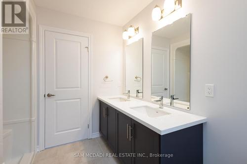 47 Hildred Street, Welland, ON - Indoor Photo Showing Bathroom