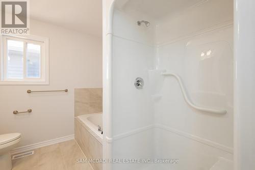 47 Hildred Street, Welland, ON - Indoor Photo Showing Bathroom