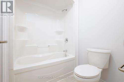 47 Hildred Street, Welland, ON - Indoor Photo Showing Bathroom