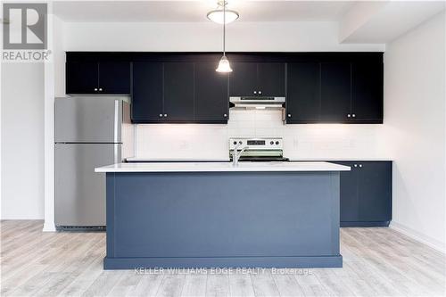 26 - 261 Woodbine Avenue, Kitchener, ON - Indoor Photo Showing Kitchen