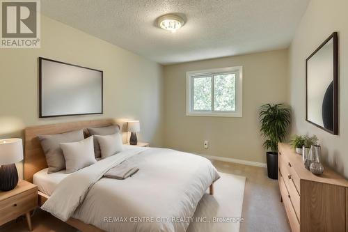 52 - 25 Erica Crescent, London, ON - Indoor Photo Showing Bedroom