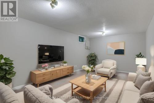 52 - 25 Erica Crescent, London, ON - Indoor Photo Showing Living Room