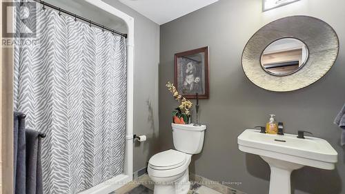 68 Deerfield Road, Lambton Shores (Grand Bend), ON - Indoor Photo Showing Bathroom