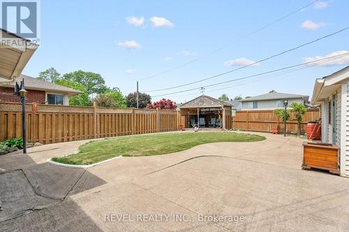 11 Meadowvale Drive, St. Catharines, ON - Outdoor