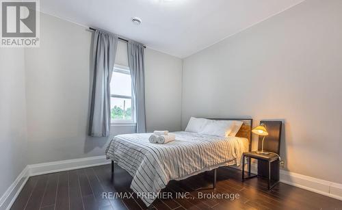 4511 Queen Street, Niagara Falls, ON - Indoor Photo Showing Bedroom