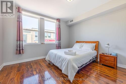 4511 Queen Street, Niagara Falls, ON - Indoor Photo Showing Bedroom