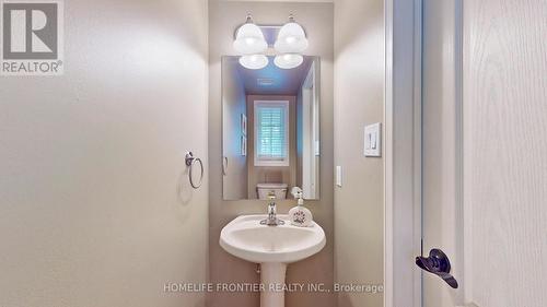 5420 Langford Road, Burlington, ON - Indoor Photo Showing Bathroom