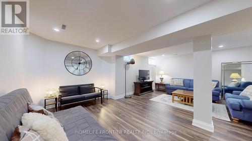 5420 Langford Road, Burlington, ON - Indoor Photo Showing Living Room
