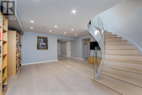 35 Lorengate Place, Vaughan (Islington Woods), ON - Indoor