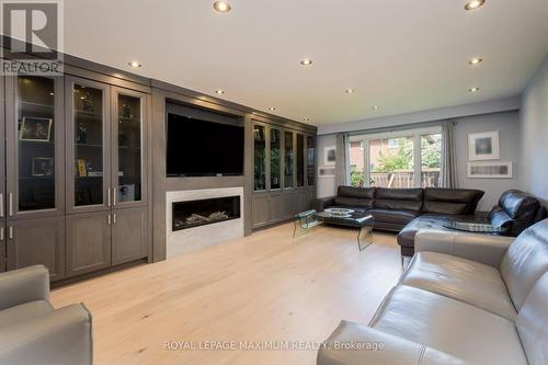 35 Lorengate Place, Vaughan (Islington Woods), ON - Indoor Photo Showing Living Room With Fireplace