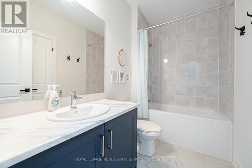 1460 Yellow Rose Circle, Oakville, ON - Indoor Photo Showing Bathroom