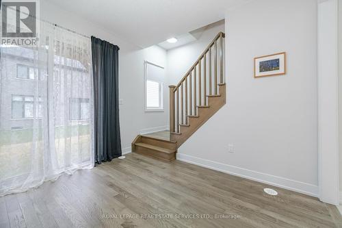 1460 Yellow Rose Circle, Oakville, ON - Indoor Photo Showing Other Room