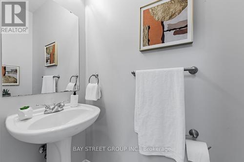 56 Ulson Drive, Richmond Hill, ON - Indoor Photo Showing Bathroom