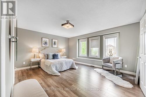 56 Ulson Drive, Richmond Hill, ON - Indoor Photo Showing Bedroom