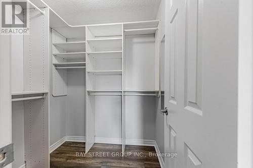 56 Ulson Drive, Richmond Hill, ON - Indoor With Storage