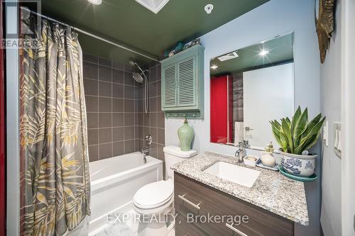 E701 - 555 Wilson Avenue, Toronto, ON - Indoor Photo Showing Bathroom