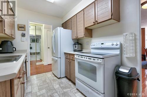 135 - 4001 Don Mills Road, Toronto, ON - Indoor Photo Showing Kitchen