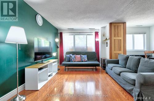 135 - 4001 Don Mills Road, Toronto, ON - Indoor Photo Showing Living Room