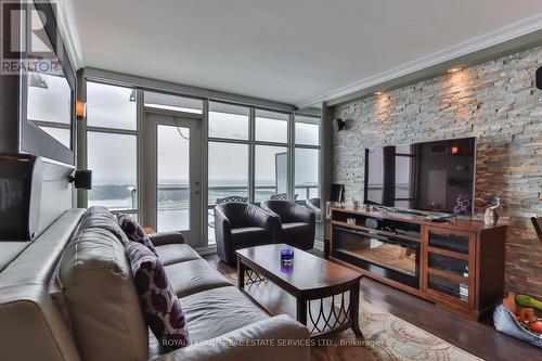 3910 - 35 Mariner Terrace, Toronto, ON - Indoor Photo Showing Living Room