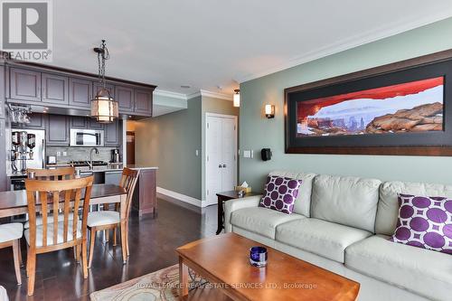 3910 - 35 Mariner Terrace, Toronto, ON - Indoor Photo Showing Living Room