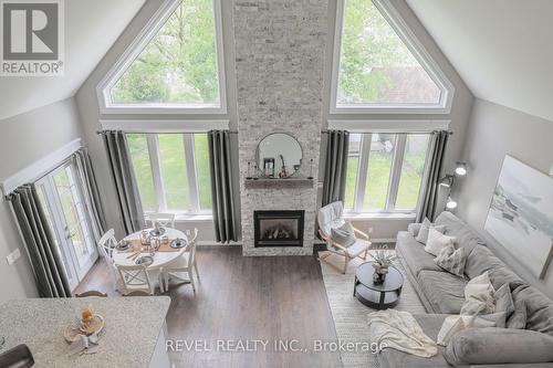 128 Wakeford Road, Kawartha Lakes, ON - Indoor Photo Showing Living Room With Fireplace