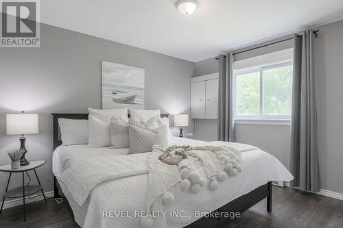 128 Wakeford Road, Kawartha Lakes, ON - Indoor Photo Showing Bedroom