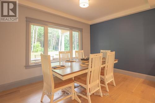 228 Riverside Drive, Kawartha Lakes (Bobcaygeon), ON - Indoor Photo Showing Dining Room