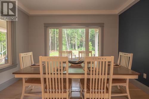 228 Riverside Drive, Kawartha Lakes, ON - Indoor Photo Showing Dining Room