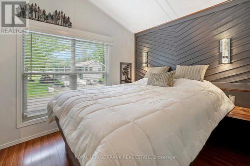 81 - 2152 County Road 36 Road, Kawartha Lakes, ON - Indoor Photo Showing Bedroom