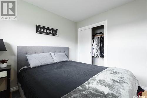 243 Rose Street N, Regina, SK - Indoor Photo Showing Bedroom
