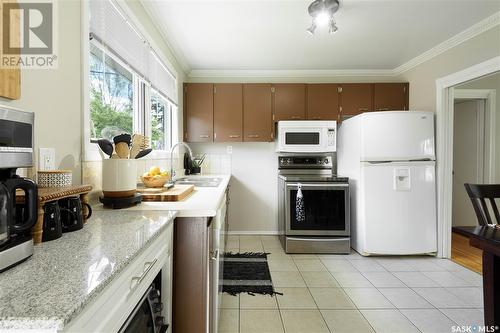 243 Rose Street N, Regina, SK - Indoor Photo Showing Kitchen