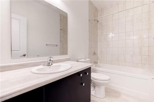 Second Floor - 4PC Bath - 261 Woodbine Avenue|Unit #26, Kitchener, ON - Indoor Photo Showing Bathroom