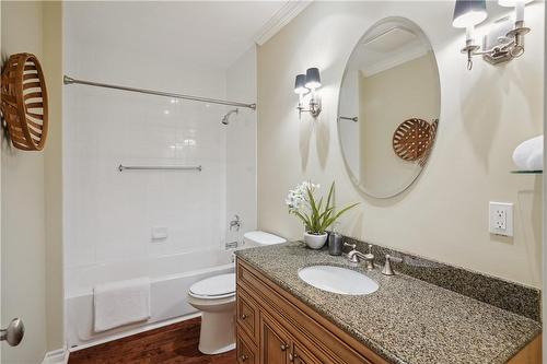 1998 Ironstone Drive|Unit #408, Burlington, ON - Indoor Photo Showing Bathroom