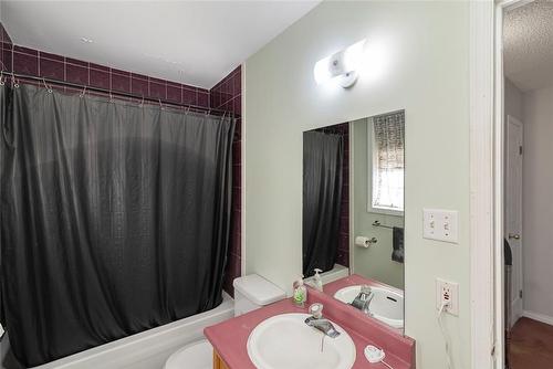 14 Glengary Crescent, Caledonia, ON - Indoor Photo Showing Bathroom