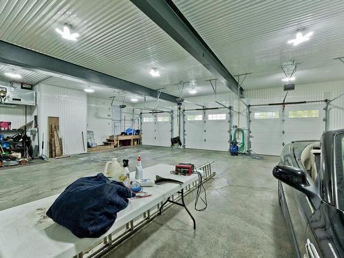 Garage - 357 Rg Beau-Lac, Stratford, QC - Indoor Photo Showing Garage