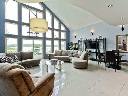 Family room - 357 Rg Beau-Lac, Stratford, QC - Indoor Photo Showing Living Room