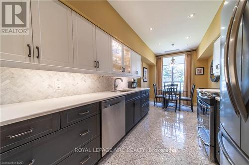 107 - 8111 Forest Glen Drive, Niagara Falls, ON - Indoor Photo Showing Kitchen