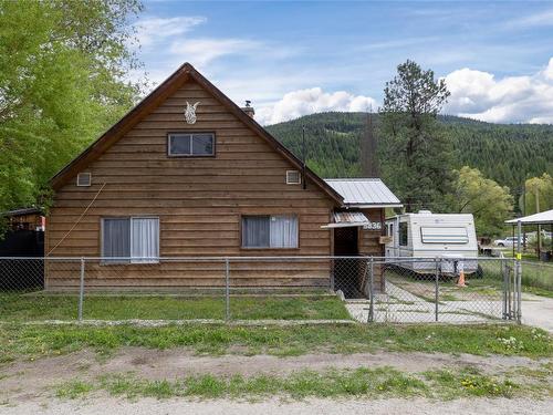 5836 33 Highway, Beaverdell, BC - Outdoor