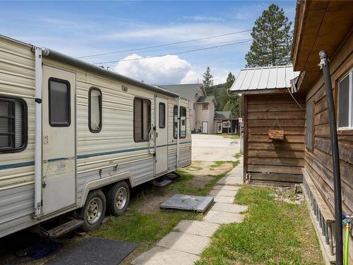 5836 33 Highway, Beaverdell, BC - Outdoor With Exterior